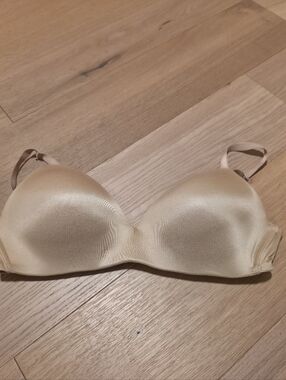 B Tempt'd By Wacoal Cream Smooth Molded T-Shirt Bra